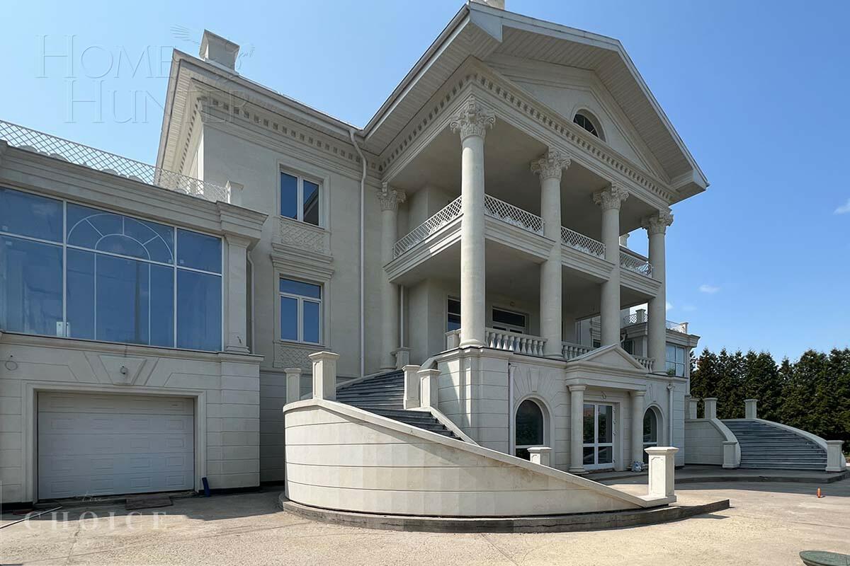 3-этажный коттедж 1 532 м² без отделки