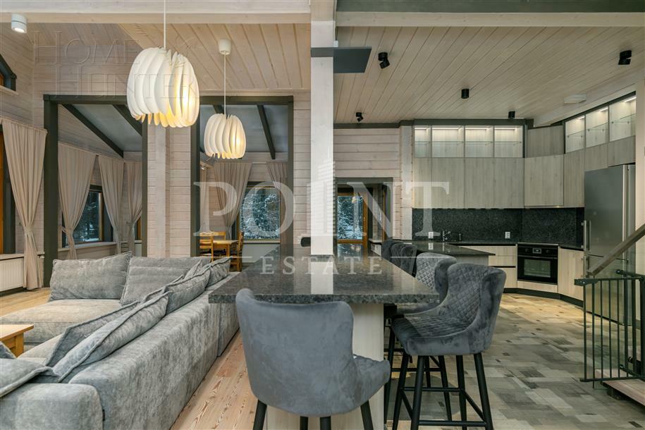 2-этажный коттедж 400 м² с отделкой