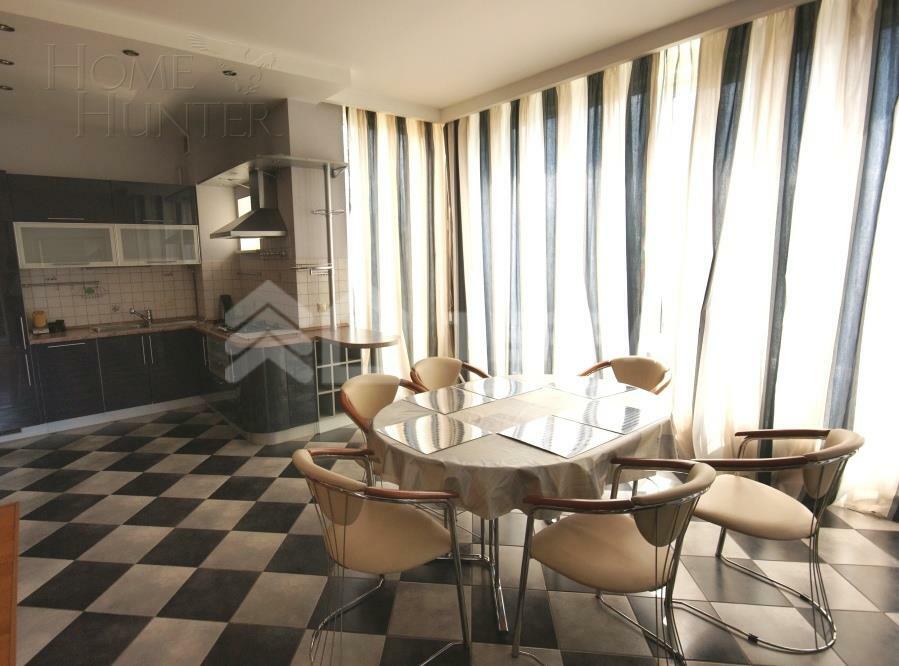 3-этажный таунхаус 288 м² с отделкой