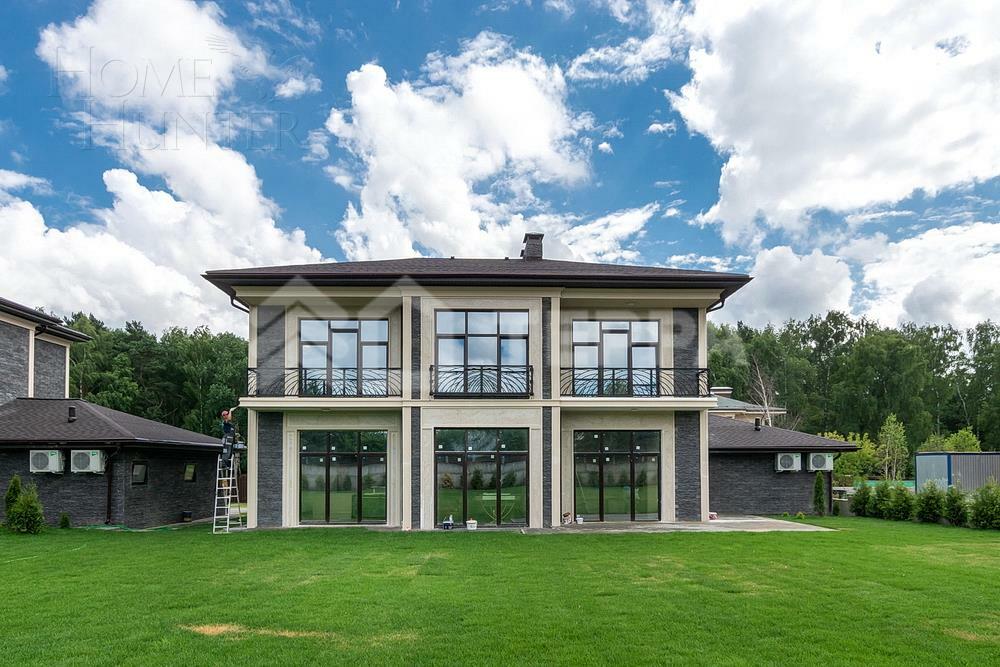 2-этажный коттедж 400 м² с отделкой