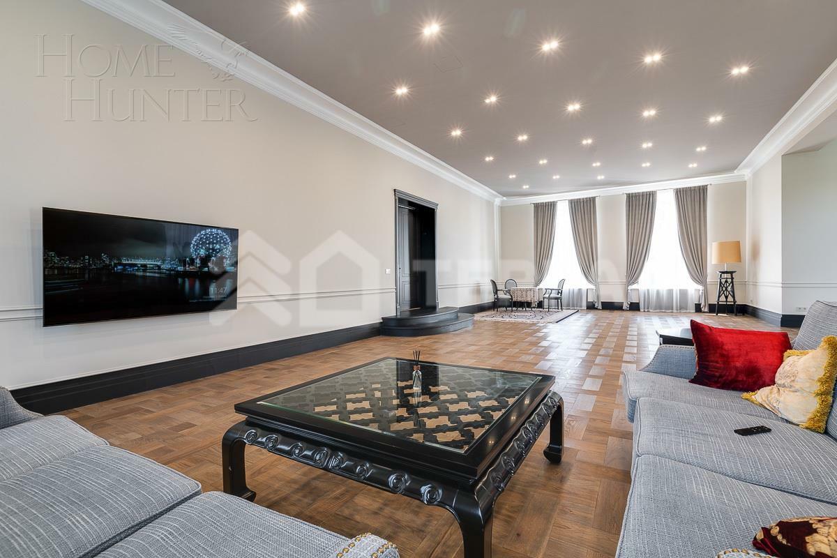 2-этажный коттедж 1 086 м² с отделкой