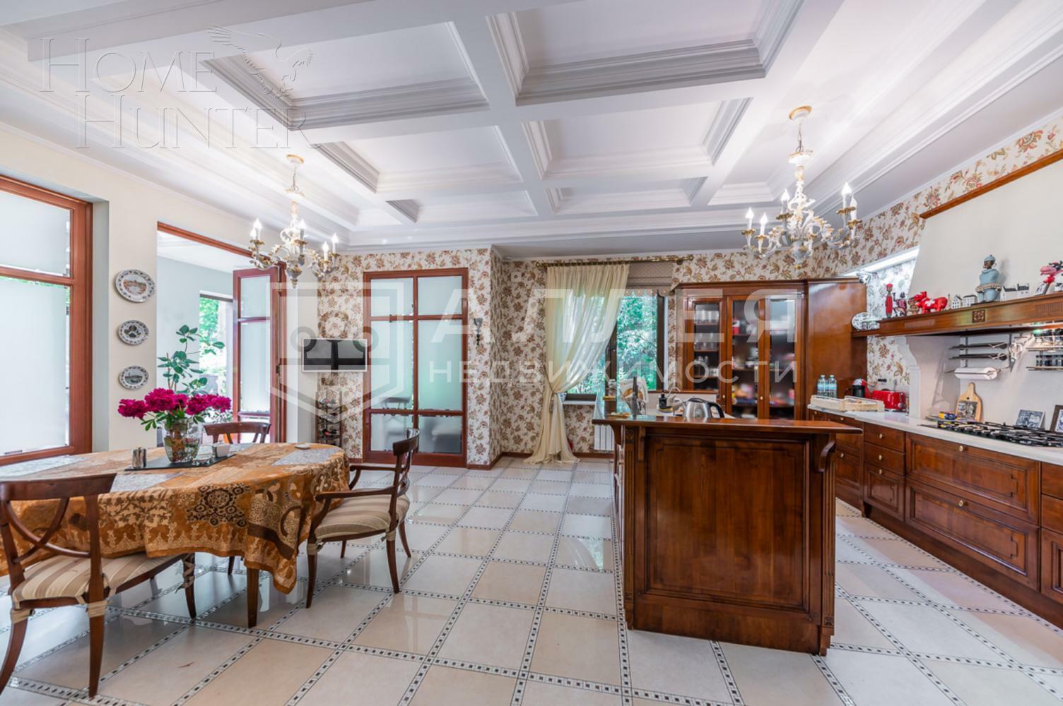 3-этажный коттедж 541 м² с отделкой