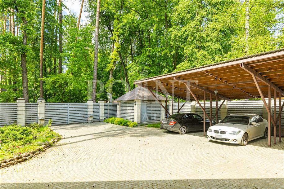 2-этажный коттедж 1 042.4 м² с отделкой