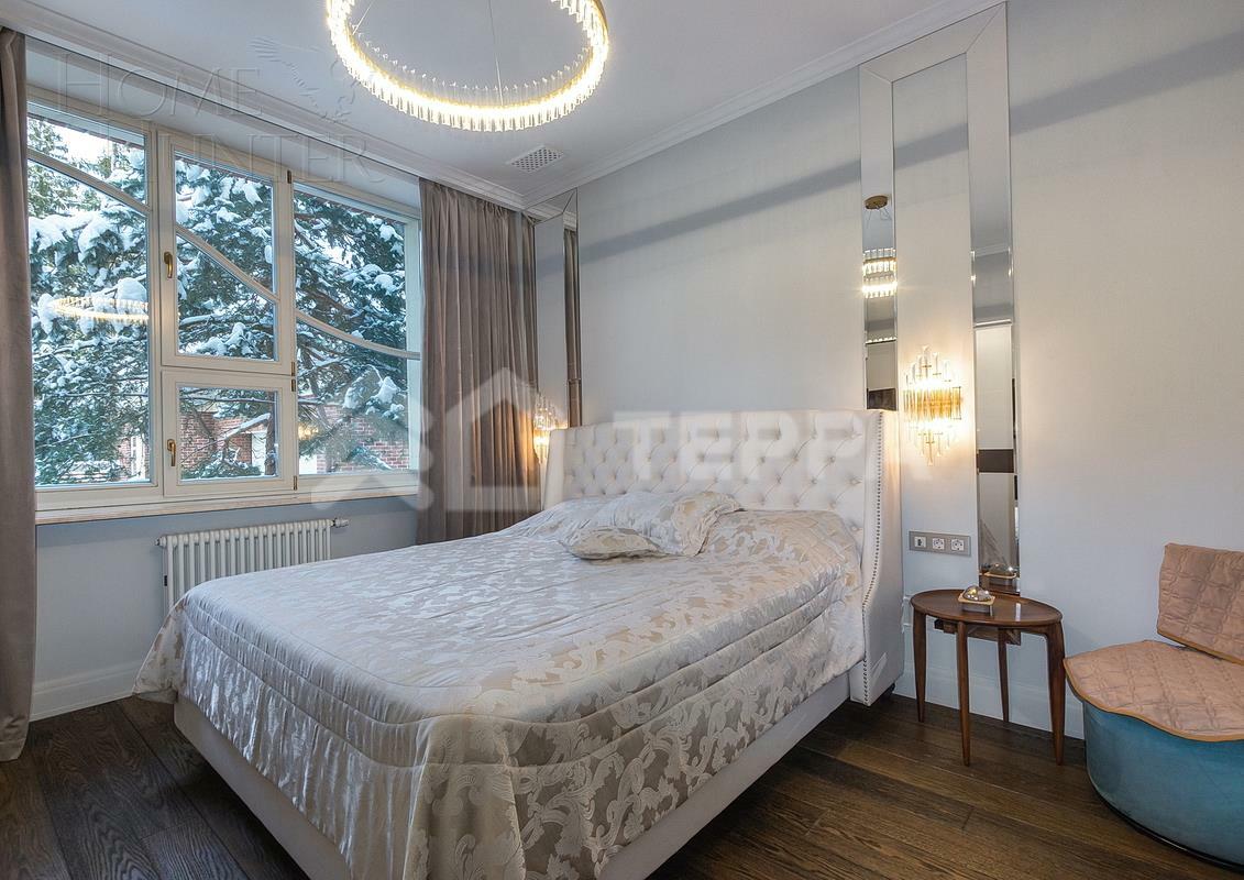 2-этажный коттедж 1 214 м² с отделкой