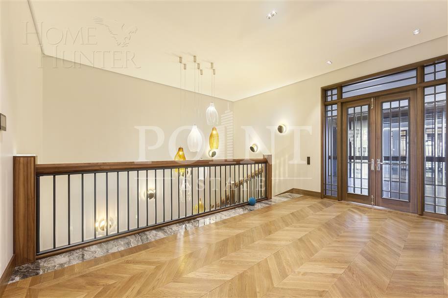 2-этажный коттедж 989.7 м² с отделкой