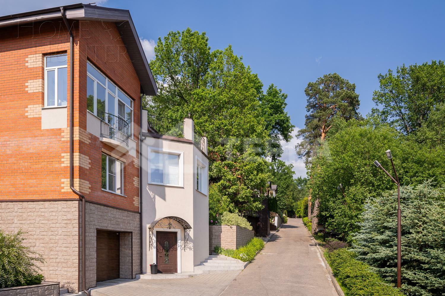 КОТТЕДЖ 430 м² с отделкой