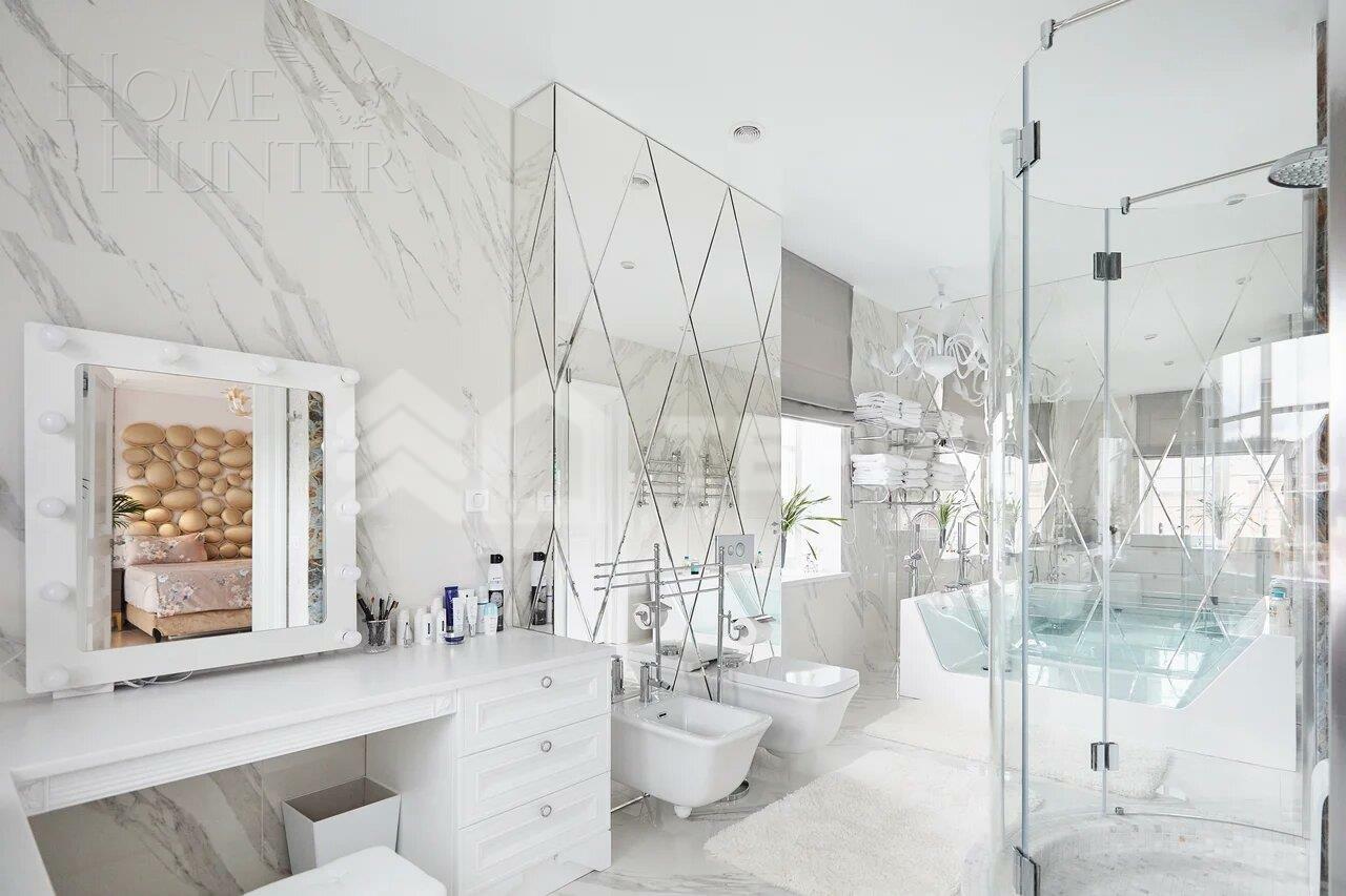 3-этажный коттедж 550 м² с отделкой