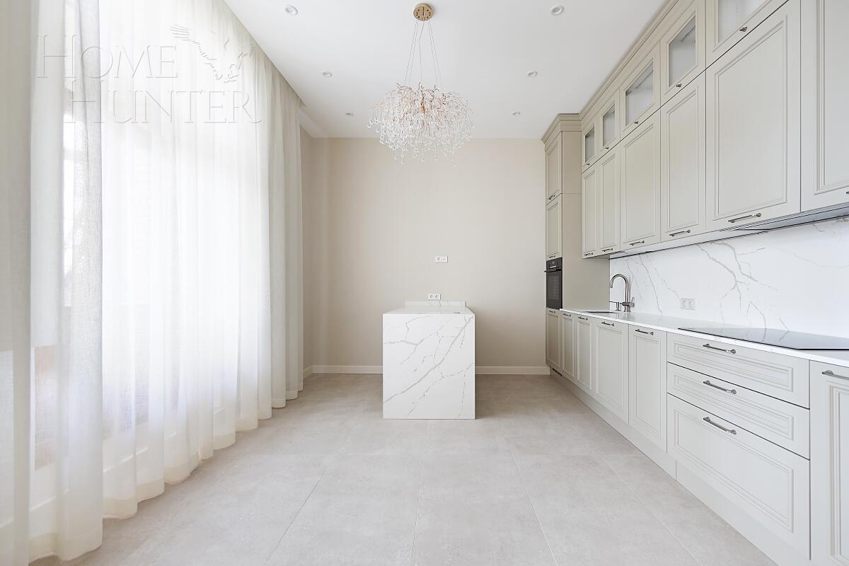 4-КОМН. КВАРТИРА С ОТДЕЛКОЙ 197.3 М² НА 4 ЭТАЖЕ