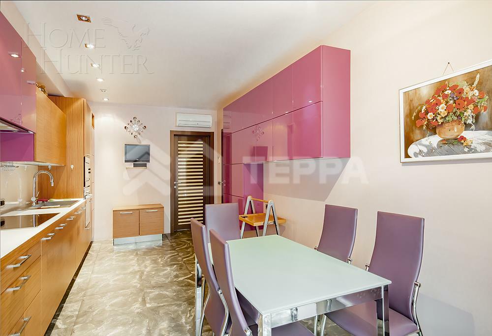 3-этажный таунхаус 350 м² с отделкой