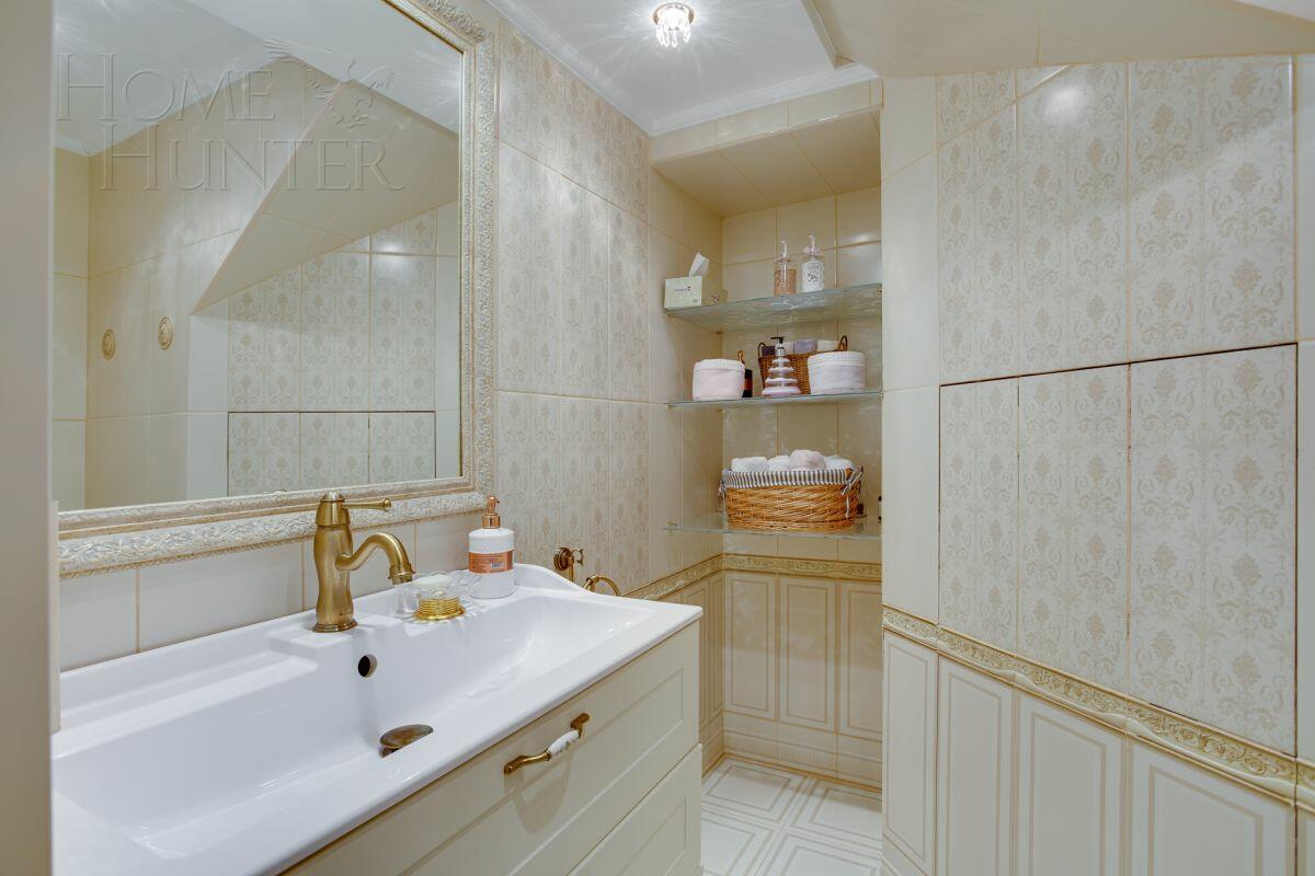 3-этажный таунхаус 300 м² с отделкой