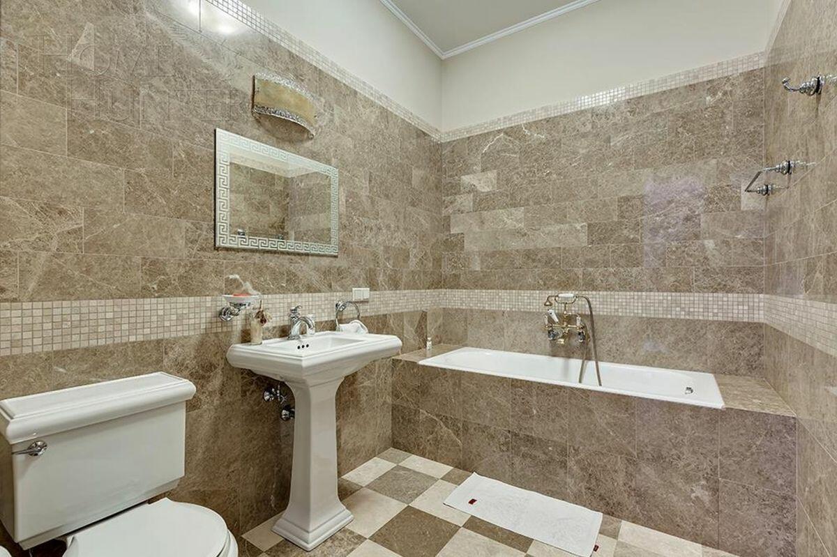 2-этажный коттедж 980 м² с отделкой