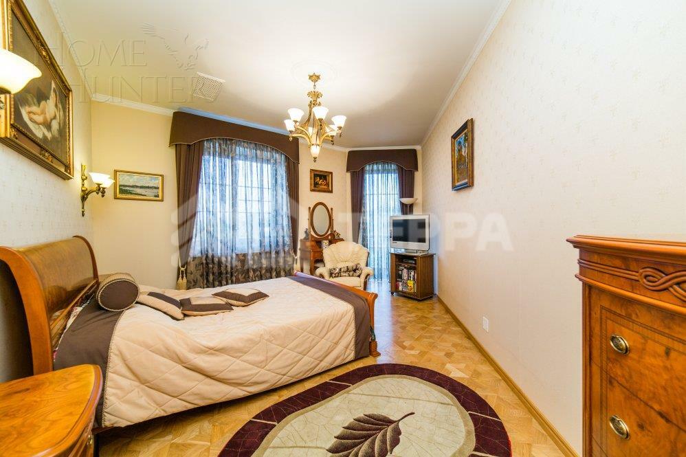 2-этажный коттедж 1 400 м² с отделкой