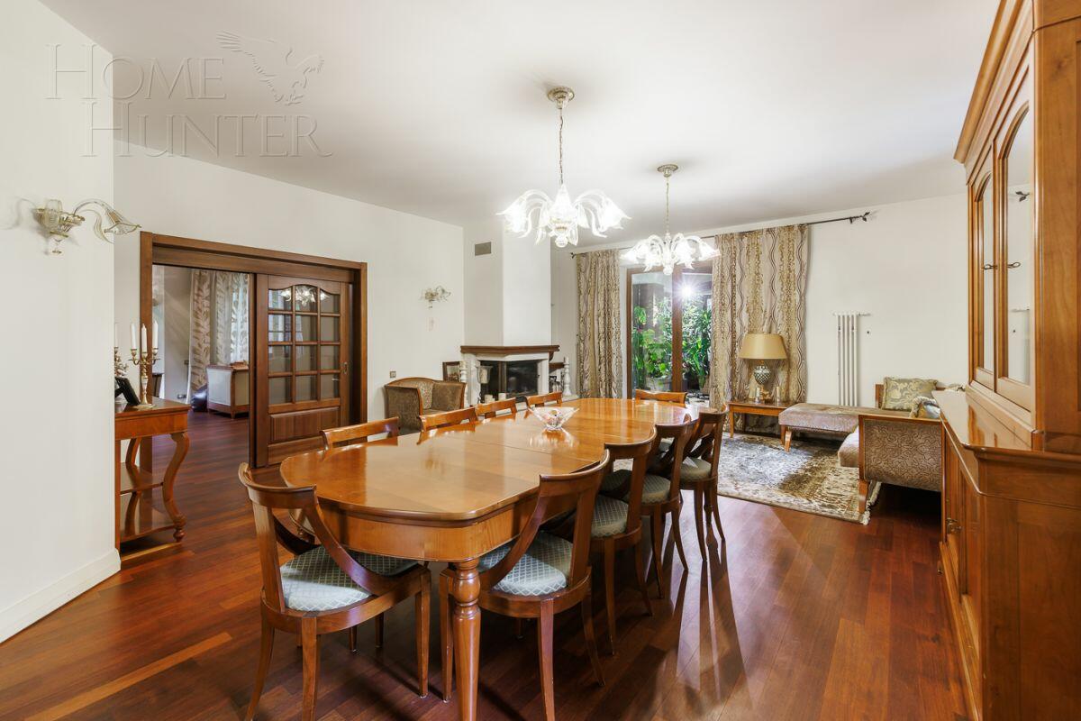 2-этажный коттедж 398.2 м² с отделкой