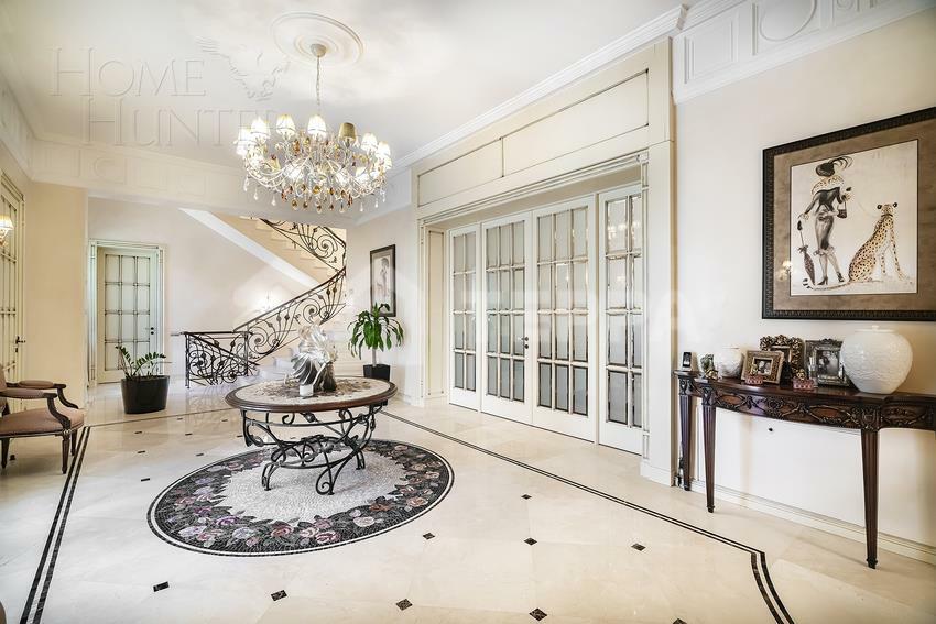 2-этажный коттедж 850 м² с отделкой