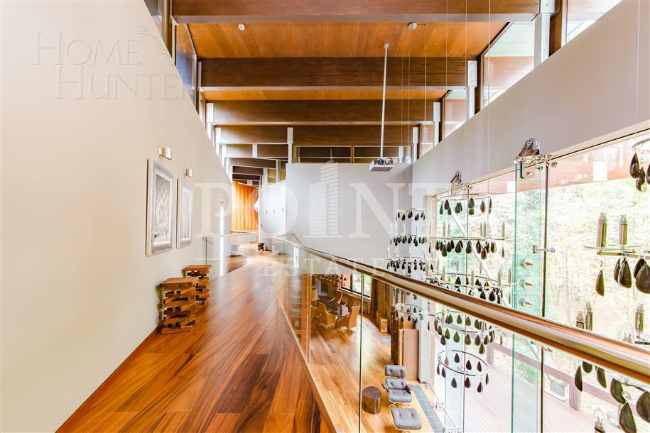 2-этажный коттедж 1 750 м² с отделкой