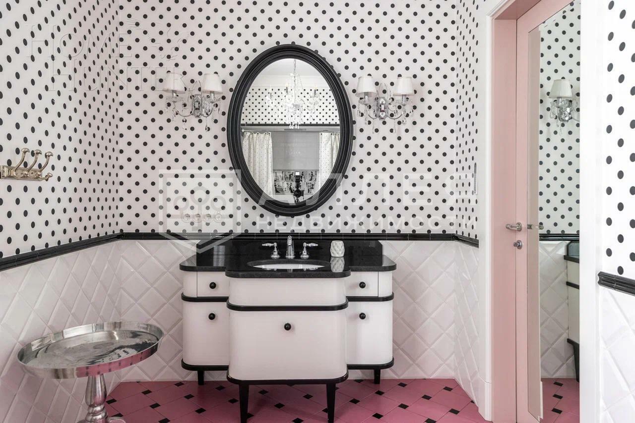 2-этажный коттедж 2 000 м² с отделкой