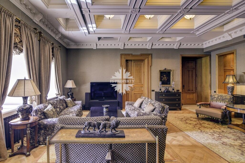 3-КОМН. КВАРТИРА С ОТДЕЛКОЙ 161.6 М² НА 2 ЭТАЖЕ