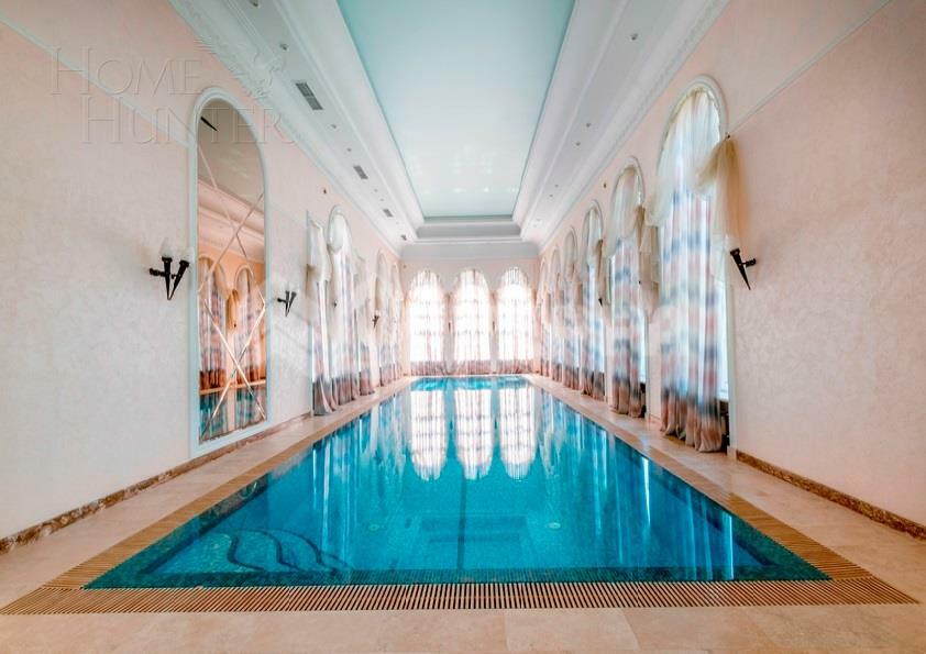 3-этажный коттедж 1 800 м² с отделкой