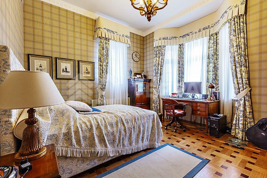 2-этажный коттедж 1 400 м² с отделкой