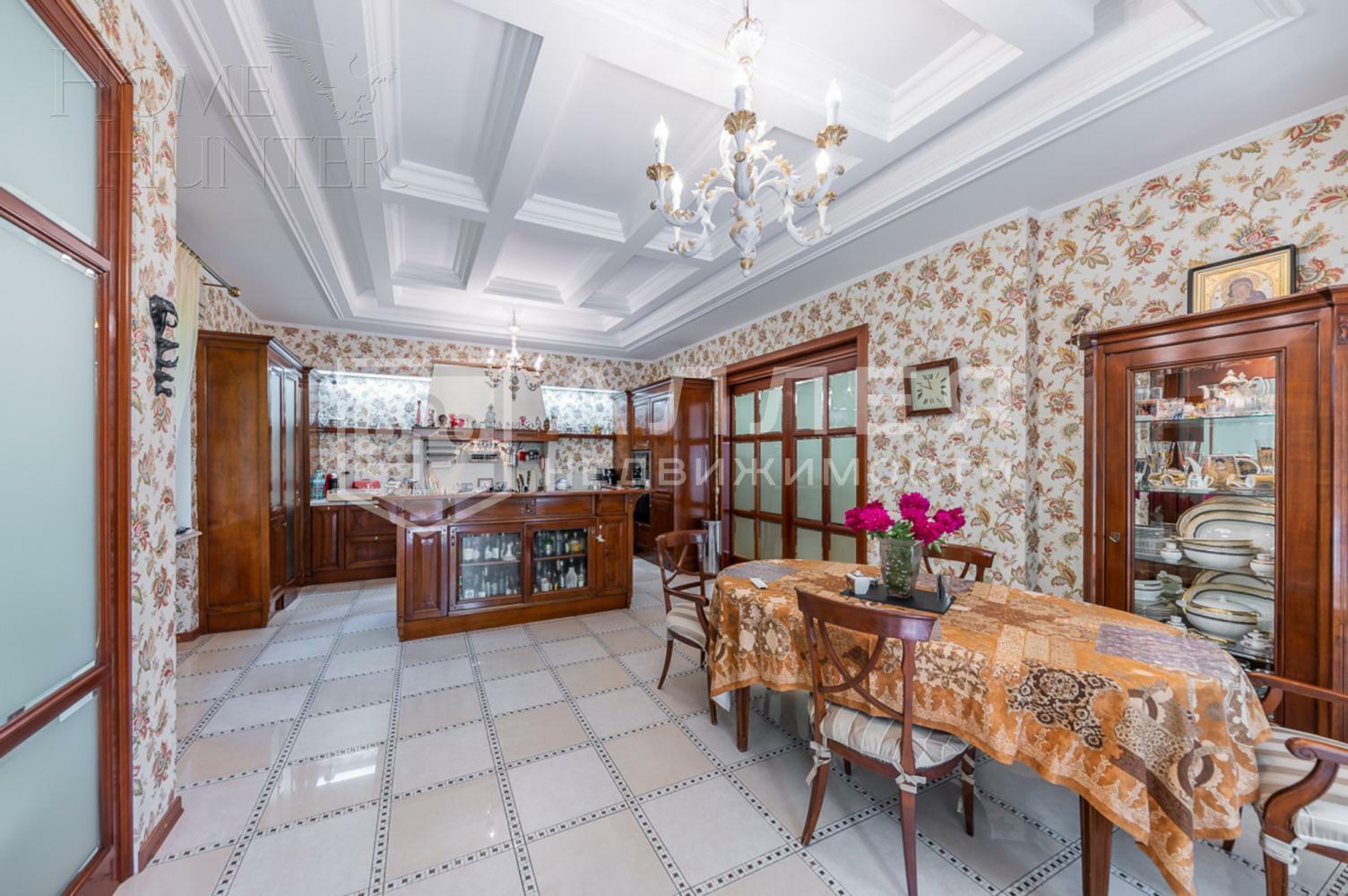 3-этажный коттедж 541 м² с отделкой