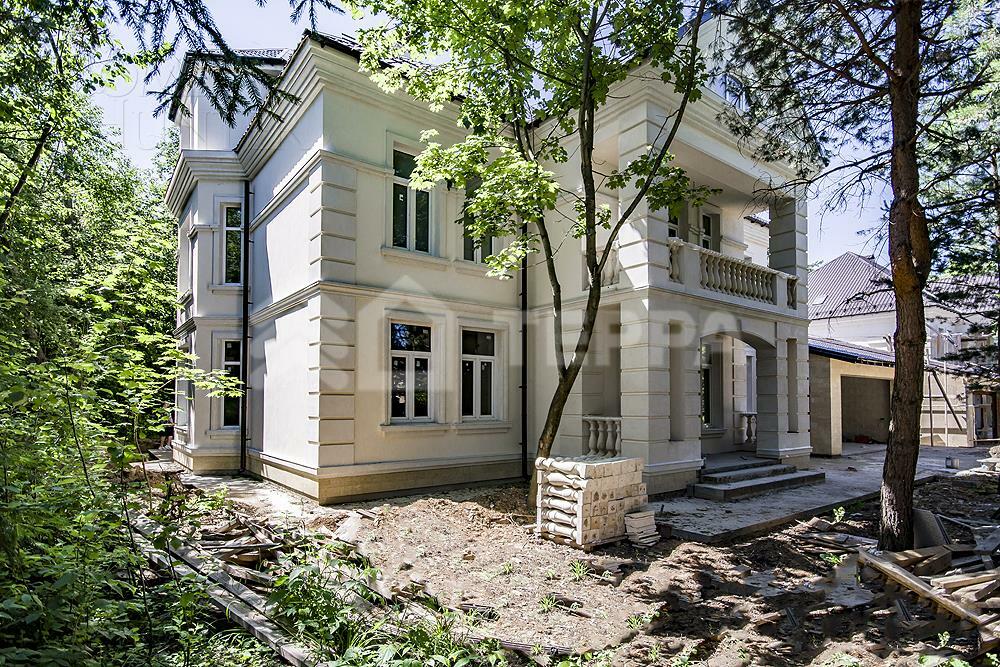 2-этажный коттедж 792 м² без отделки