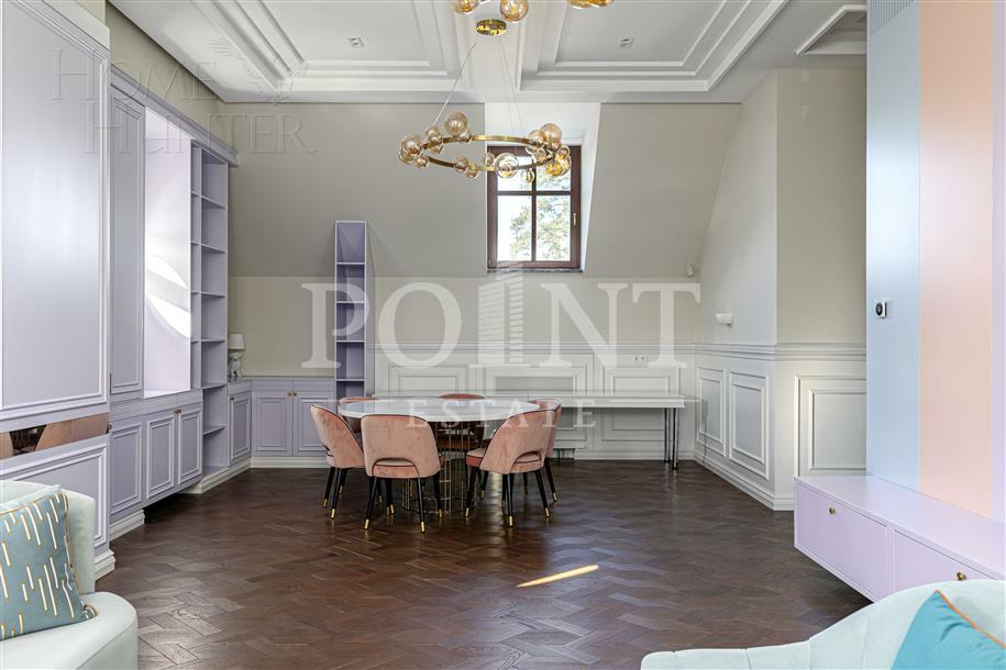 3-этажный коттедж 697 м² с отделкой