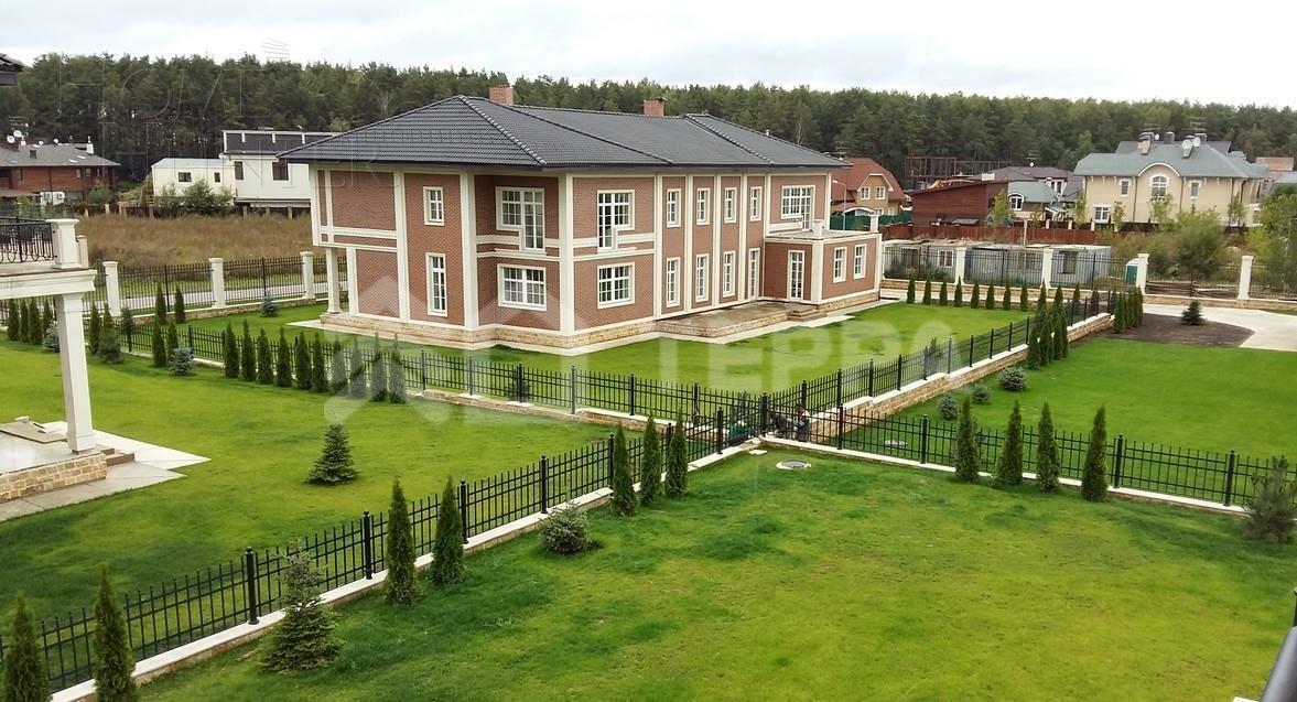 2-этажный коттедж 548 м² без отделки