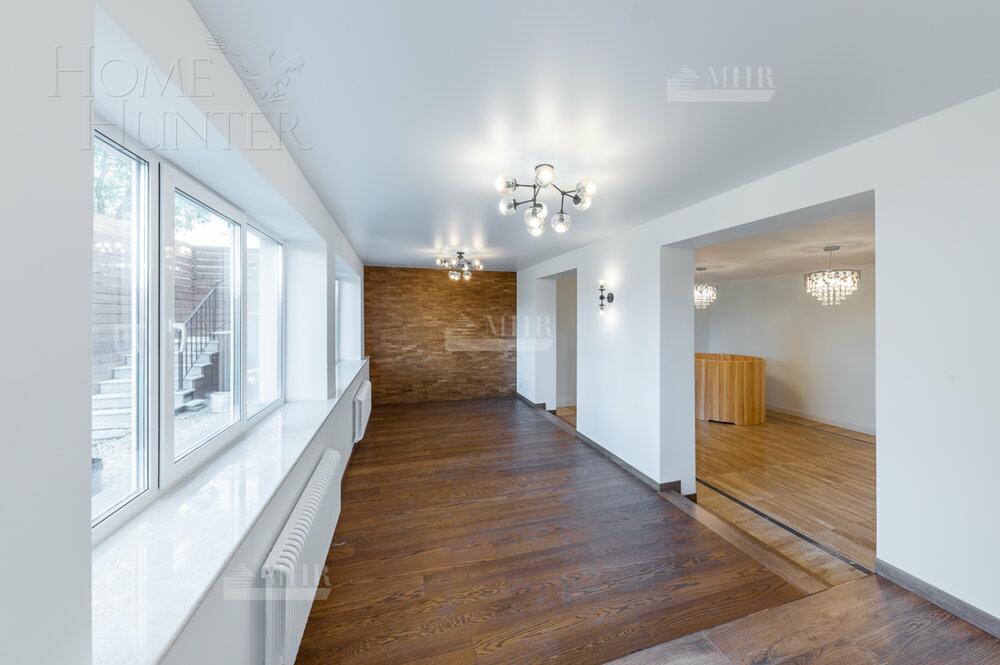 2-этажный коттедж 400 м² с отделкой
