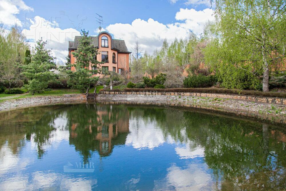 2-этажный коттедж 500 м² с отделкой