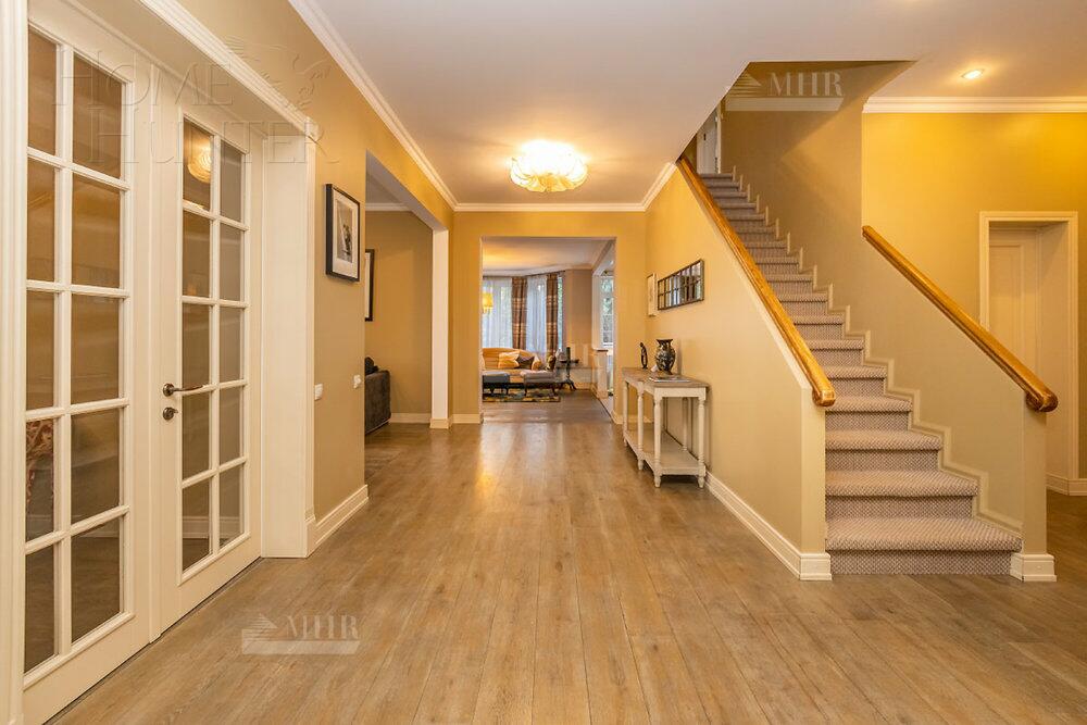 2-этажный коттедж 333 м² с отделкой