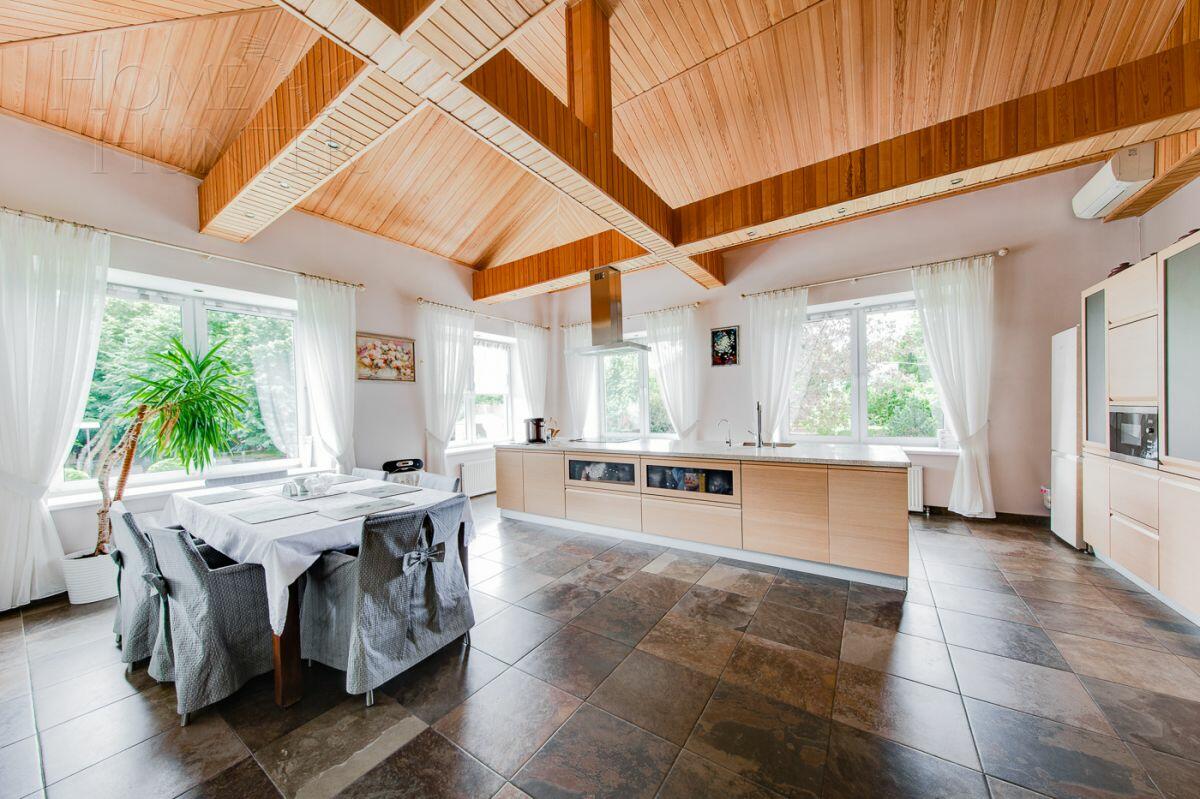 2-этажный коттедж 298 м² с отделкой