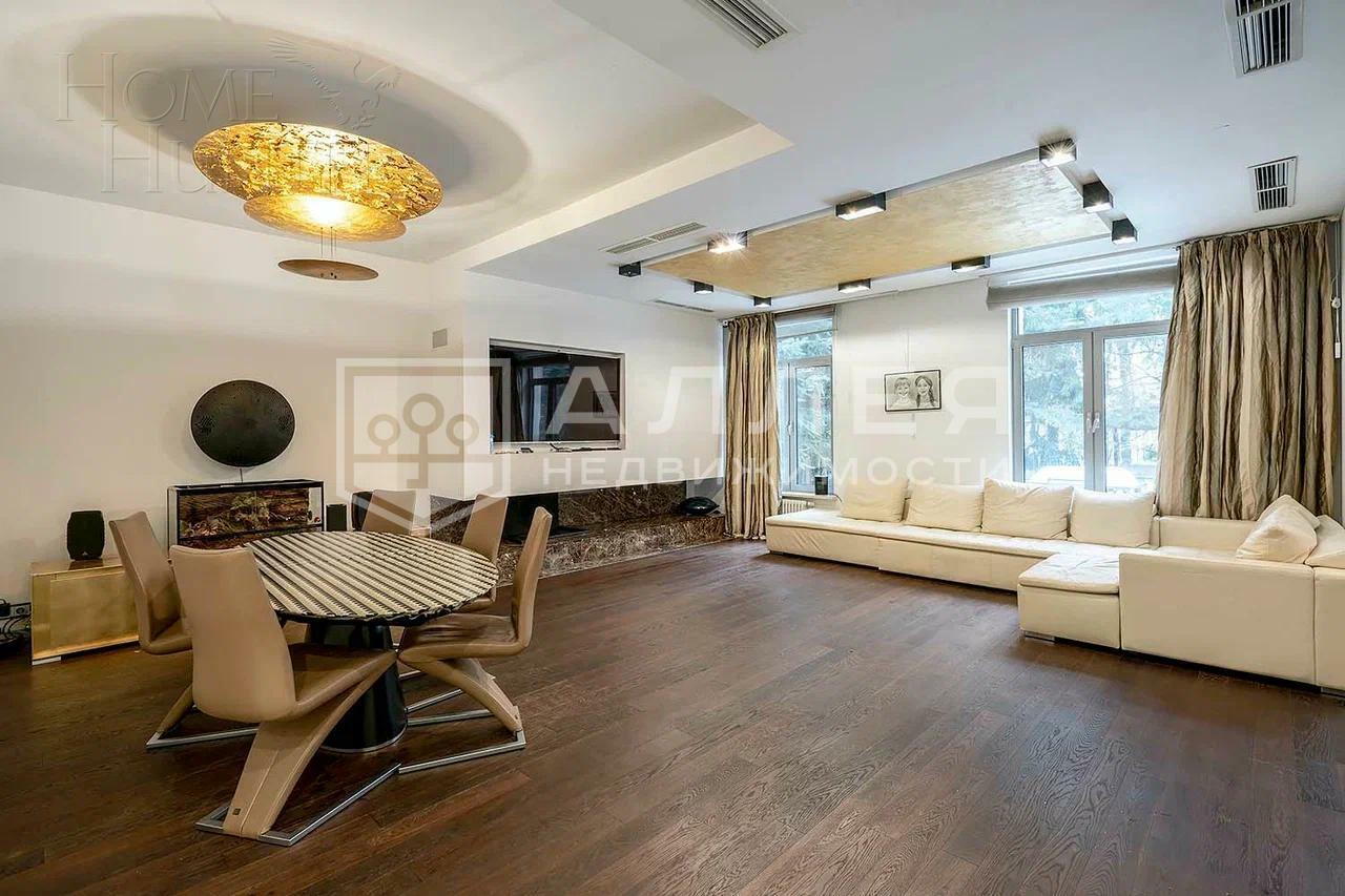 3-этажный таунхаус 350 м² с отделкой