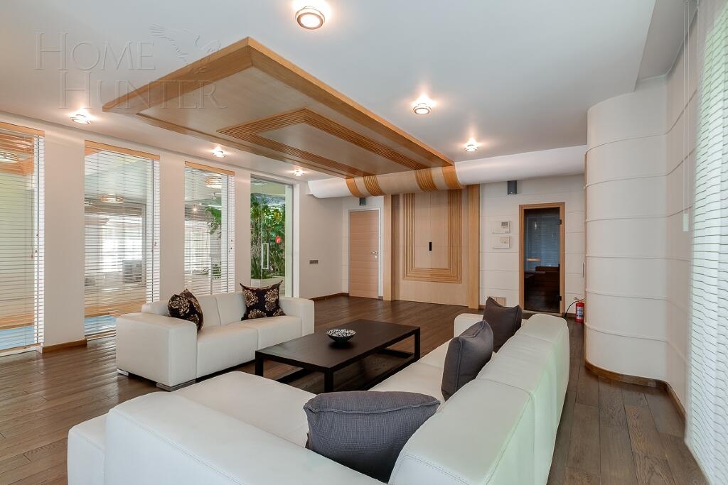 2-этажный коттедж 890 м² с отделкой