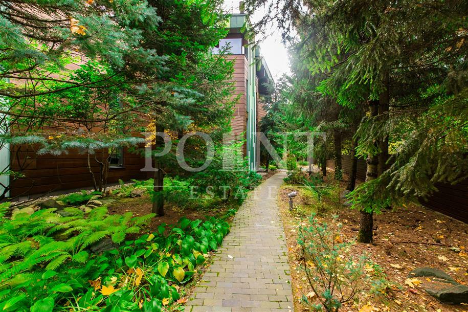 2-этажный коттедж 1 750 м² с отделкой