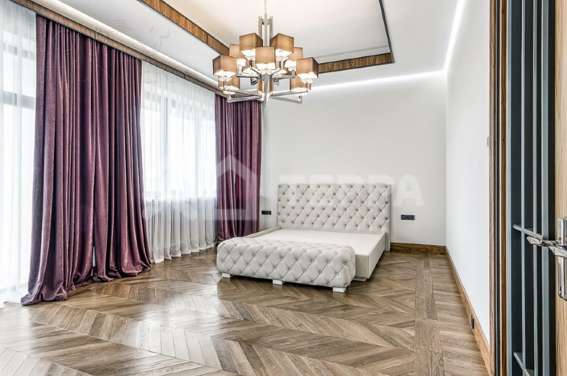 2-этажный коттедж 989.7 м² с отделкой