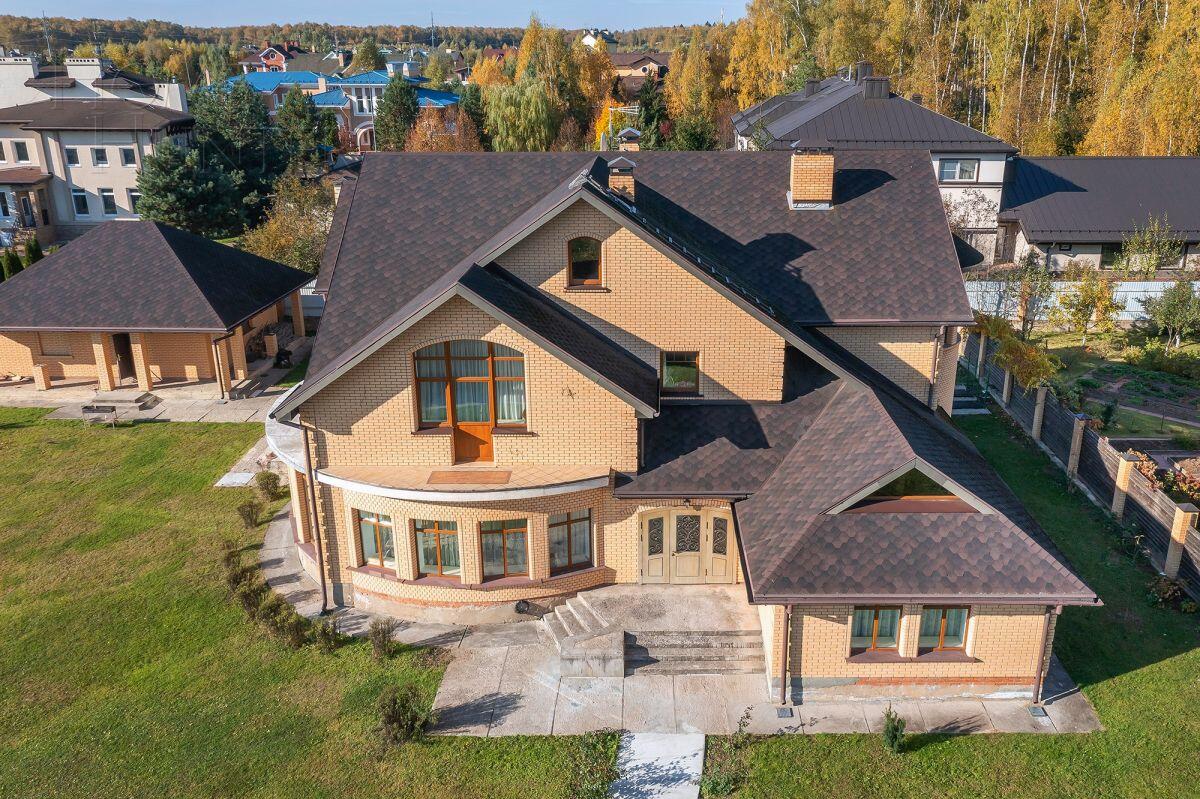 2-этажный коттедж 350 м² с отделкой