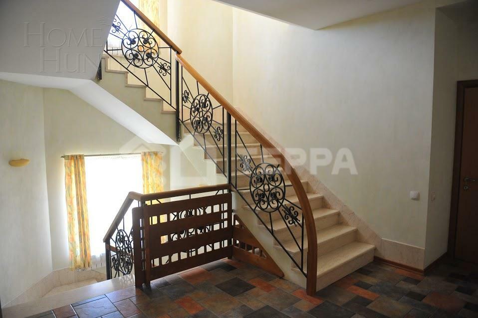 2-этажный коттедж 590 м² с отделкой