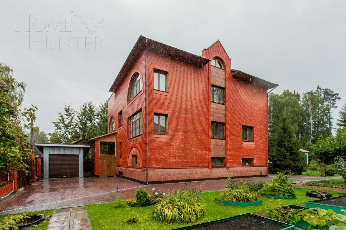 2-этажный коттедж 880 м² с отделкой