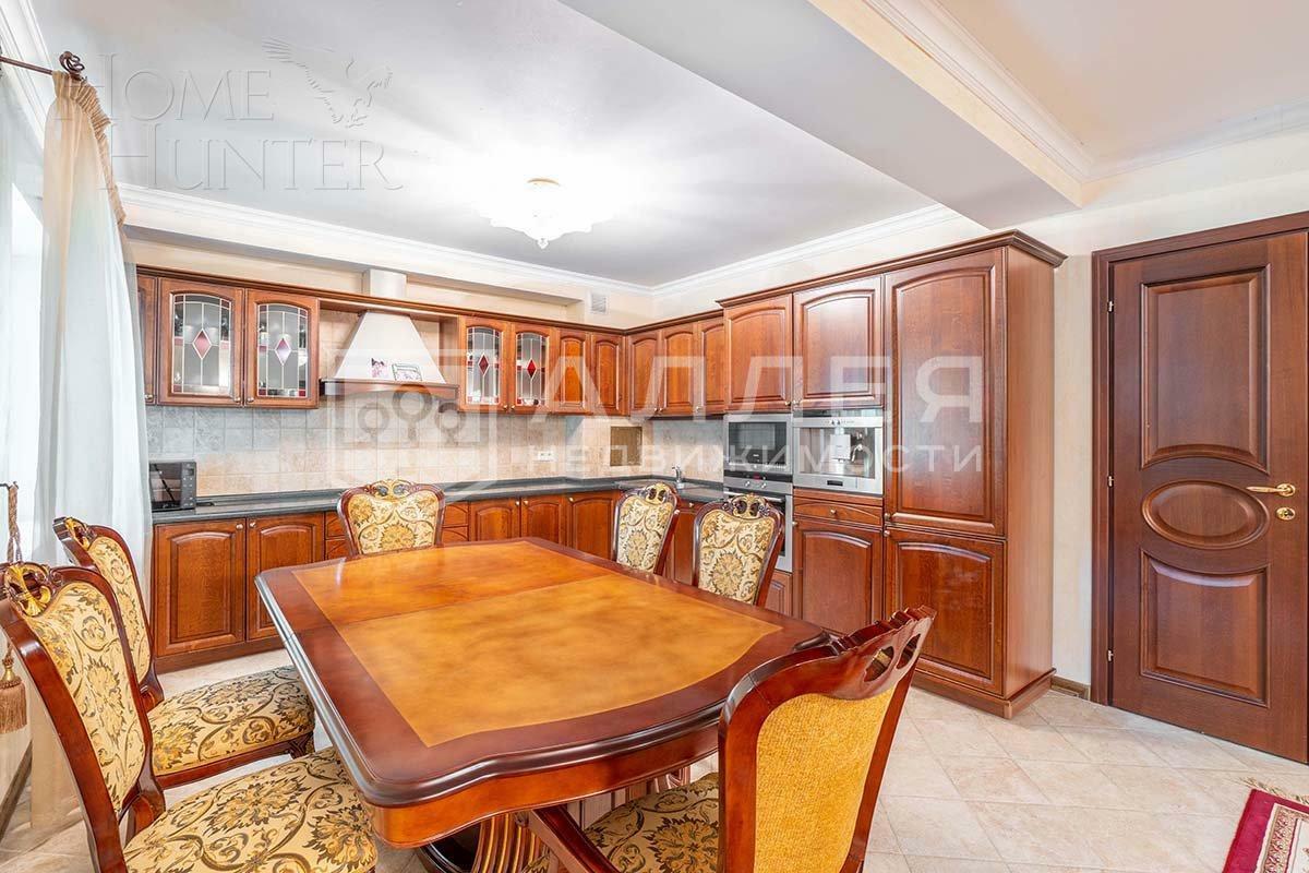 2-этажный коттедж 3 817 м² с отделкой