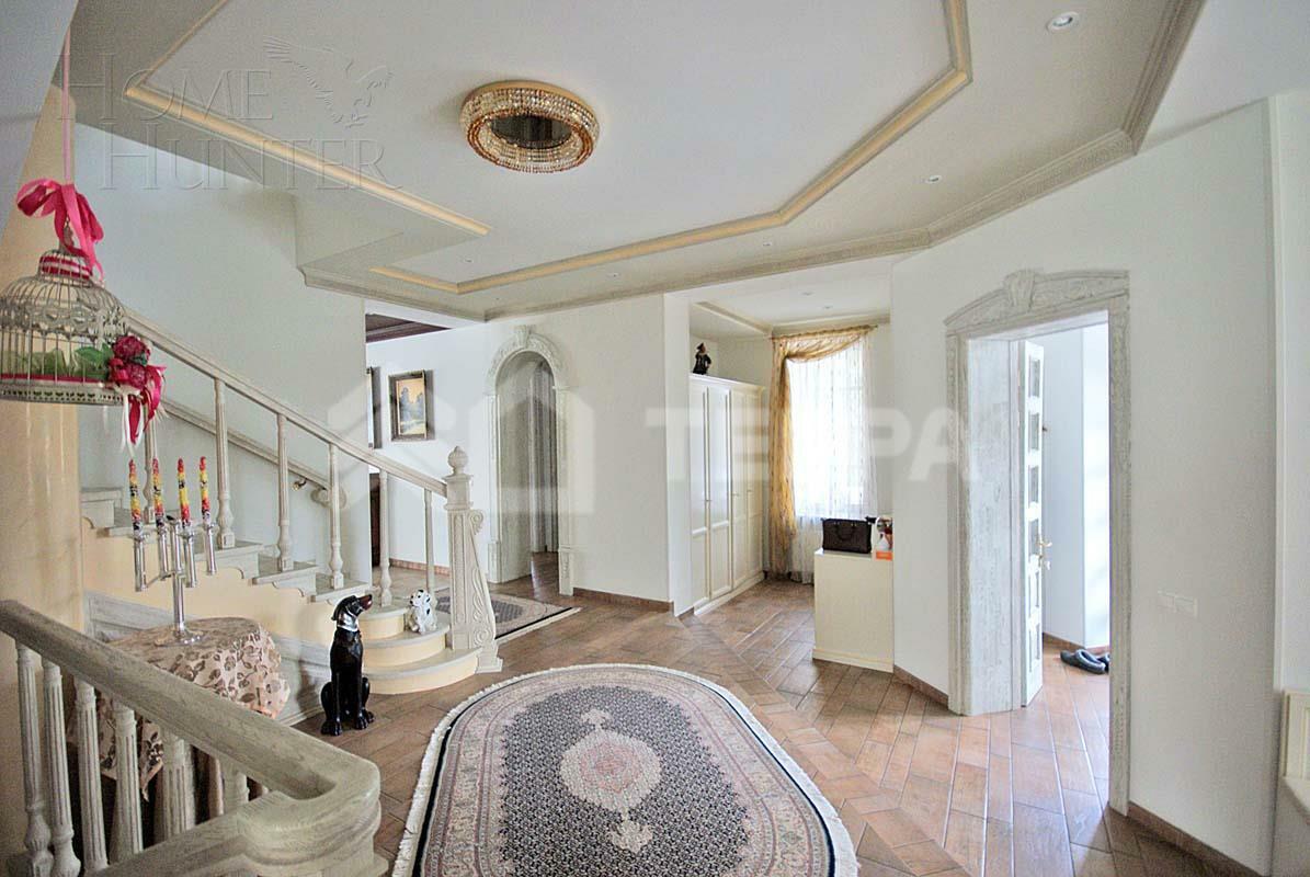 КОТТЕДЖ 1 100 м² с отделкой