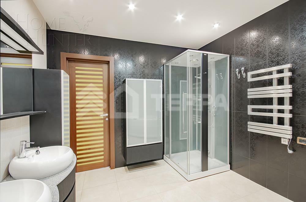 3-этажный таунхаус 350 м² с отделкой