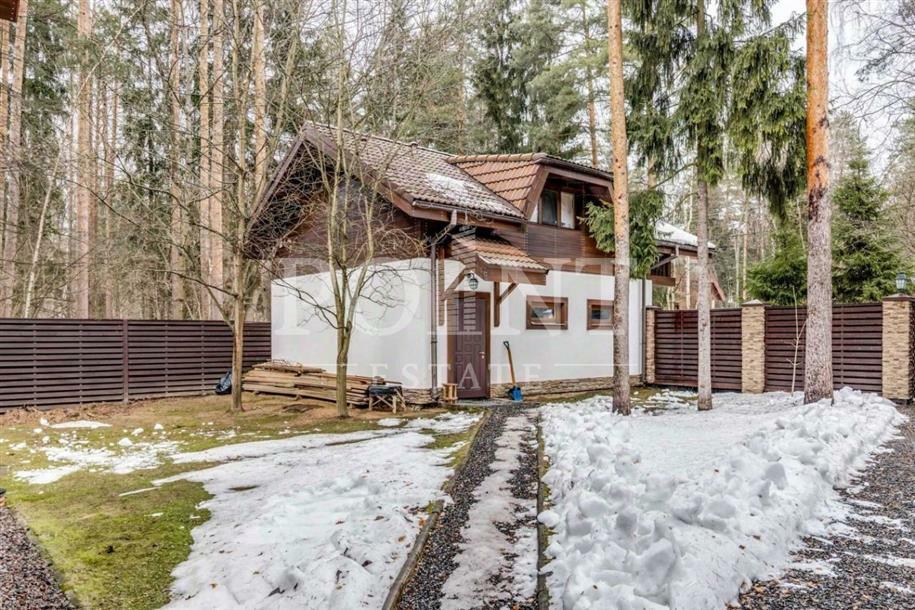 2-этажный коттедж 640 м² без отделки