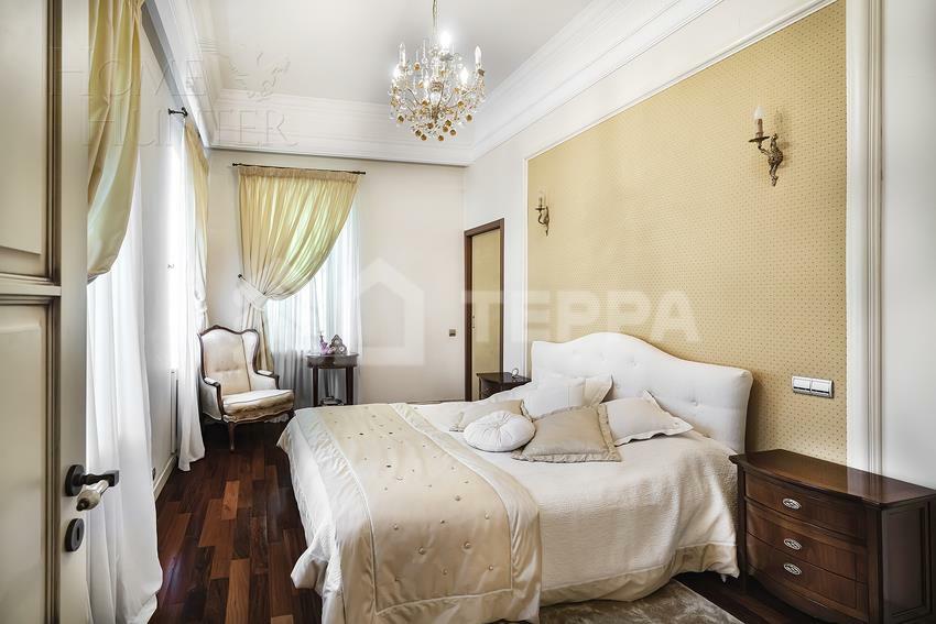 2-этажный коттедж 850 м² с отделкой