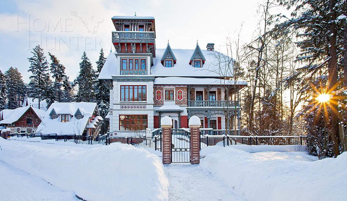 3-этажный коттедж 697 м² с отделкой