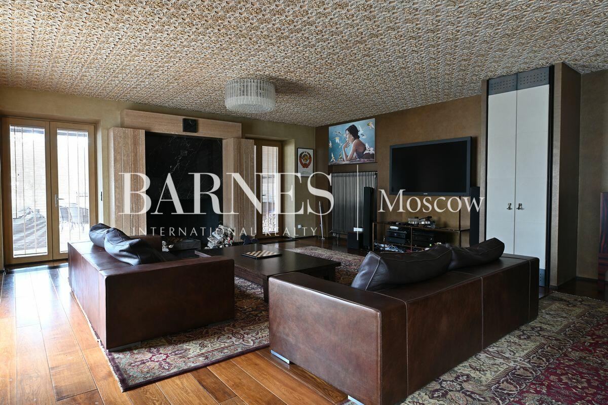 2-этажный коттедж 637 м² с отделкой