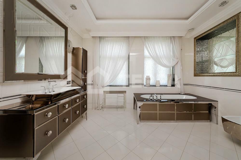 3-этажный коттедж 768 м² с отделкой