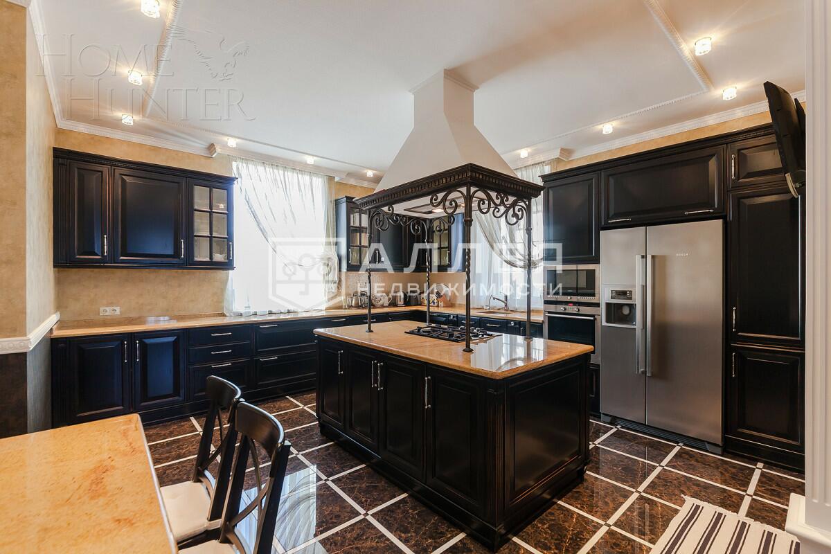 2-этажный коттедж 500 м² с отделкой