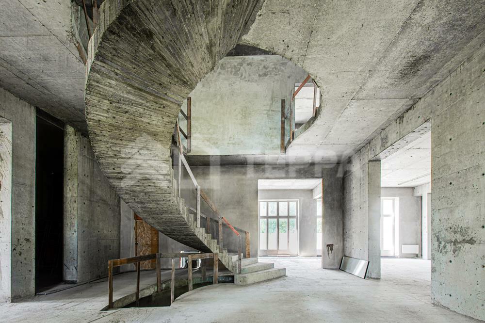 2-этажный коттедж 1 289 м² без отделки