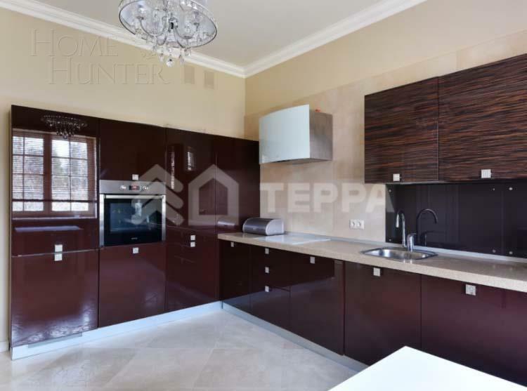 2-этажный коттедж 550 м² с отделкой