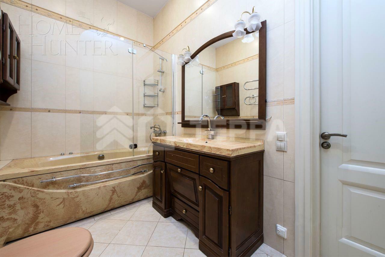 7-КОМН. КВАРТИРА С ОТДЕЛКОЙ 193.5 М² НА 3 ЭТАЖЕ